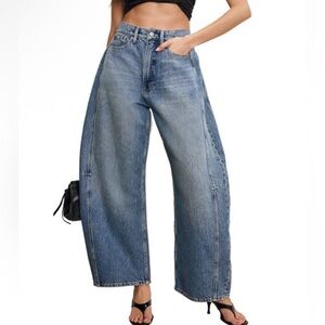 Good American- Extreme Barrel Jeans